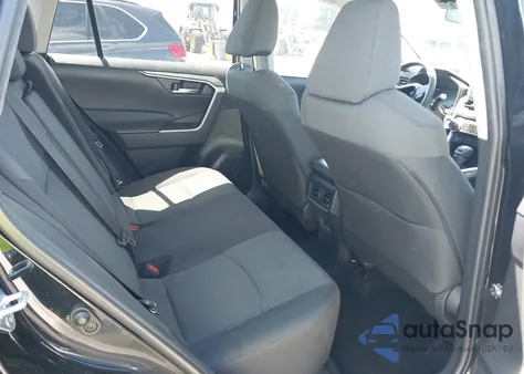 2023 Toyota Rav4 Xle z USA, uszkodzony, nr VIN 2T3W1RFV1PW266745